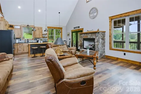 211 Wimbledon Court Leicester NC 28748