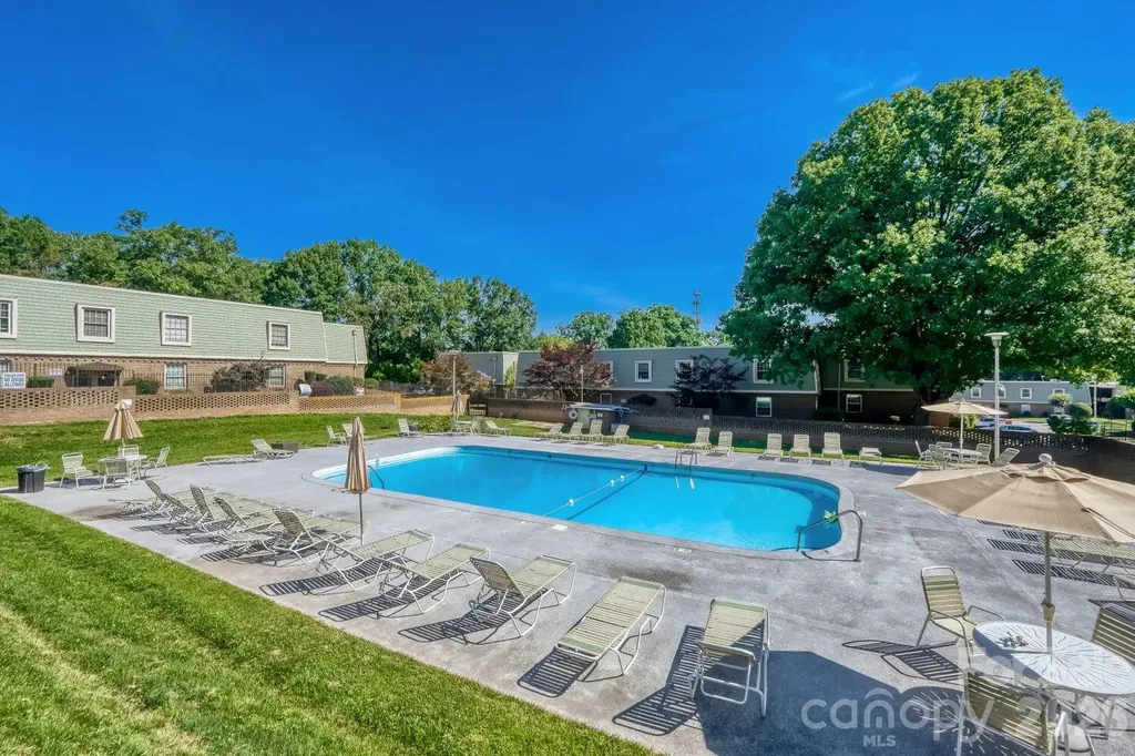 2610 Park Road Charlotte NC 28209
