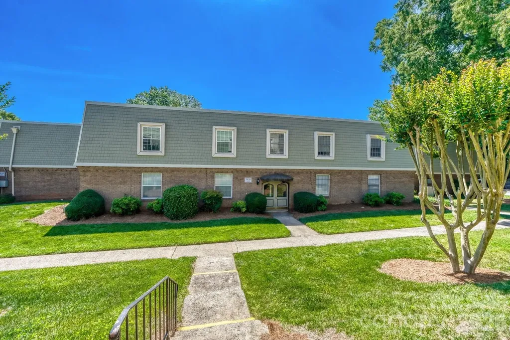2610 Park Road Charlotte NC 28209
