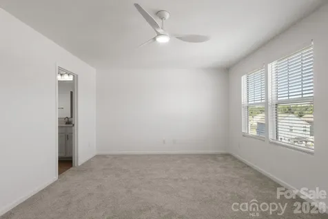 8939 Rockrose Way Charlotte NC 28214