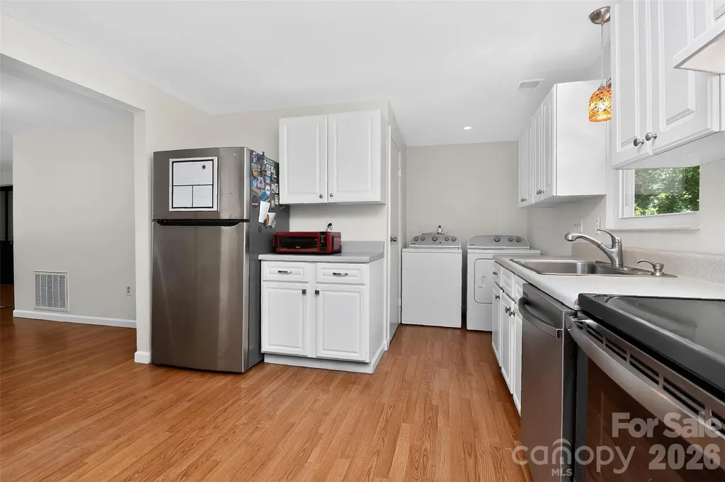 5112 Split Oak Drive Charlotte NC 28227
