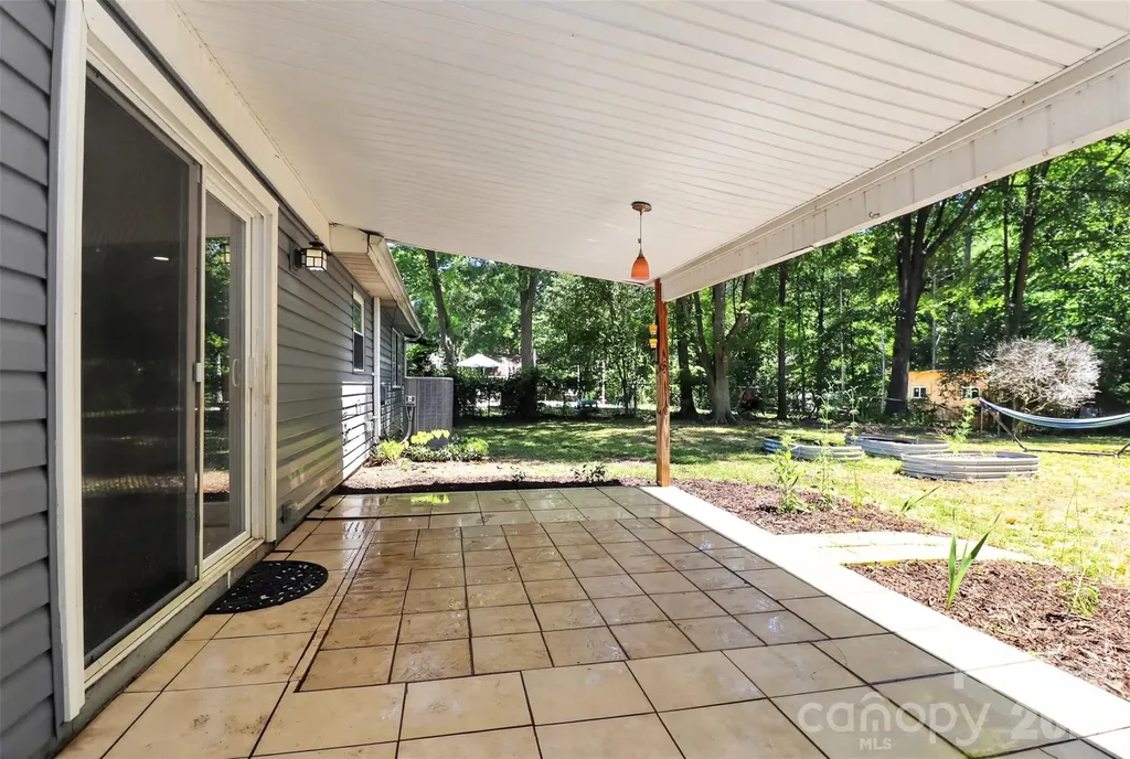 5112 Split Oak Drive Charlotte NC 28227