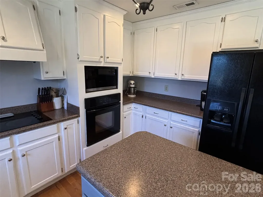 2311 Merts Way Hudson NC 28638