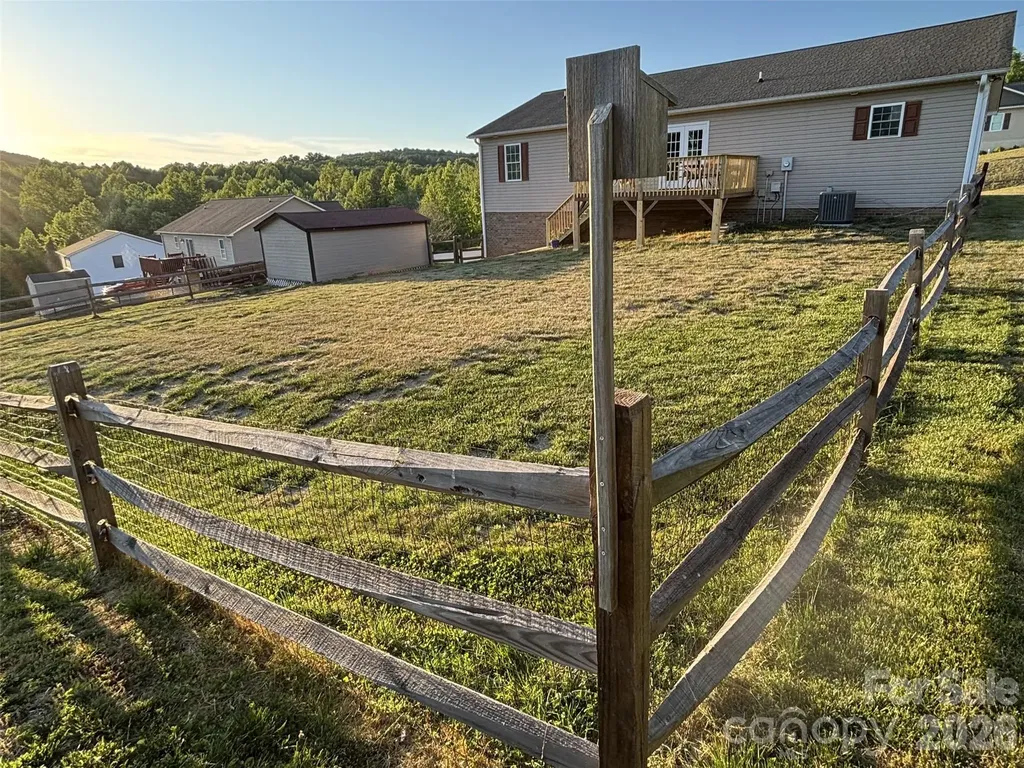 2311 Merts Way Hudson NC 28638