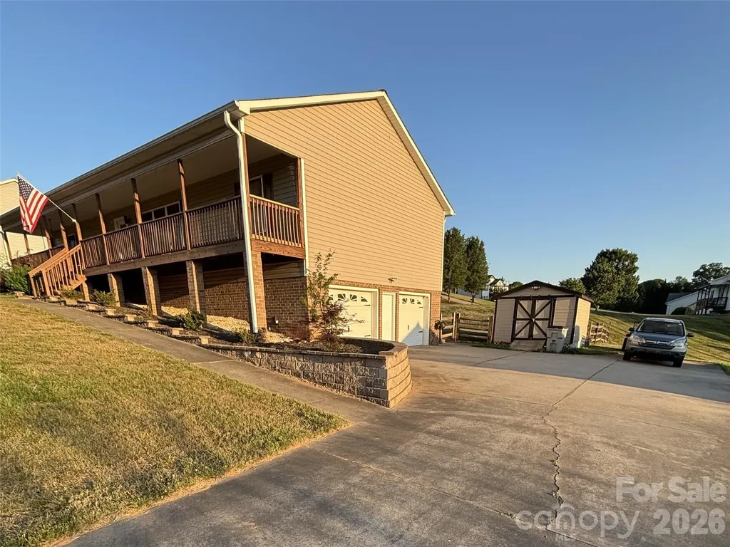 2311 Merts Way Hudson NC 28638
