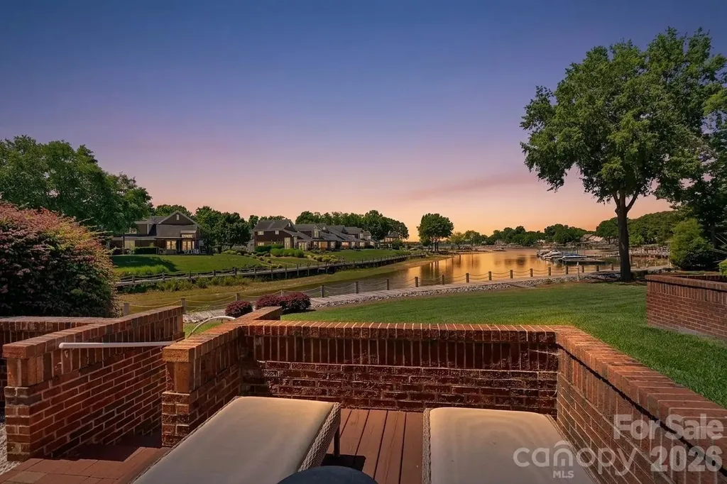 18609 Harborside Drive Cornelius NC 28031
