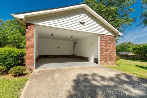956 Providence Road Lancaster SC 29720