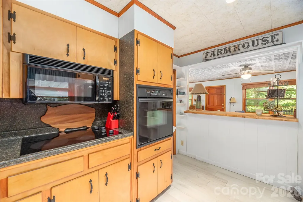 868 Cabin Flats Road Sylva NC 28723