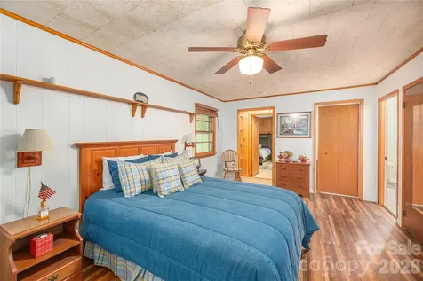 868 Cabin Flats Road Sylva NC 28723