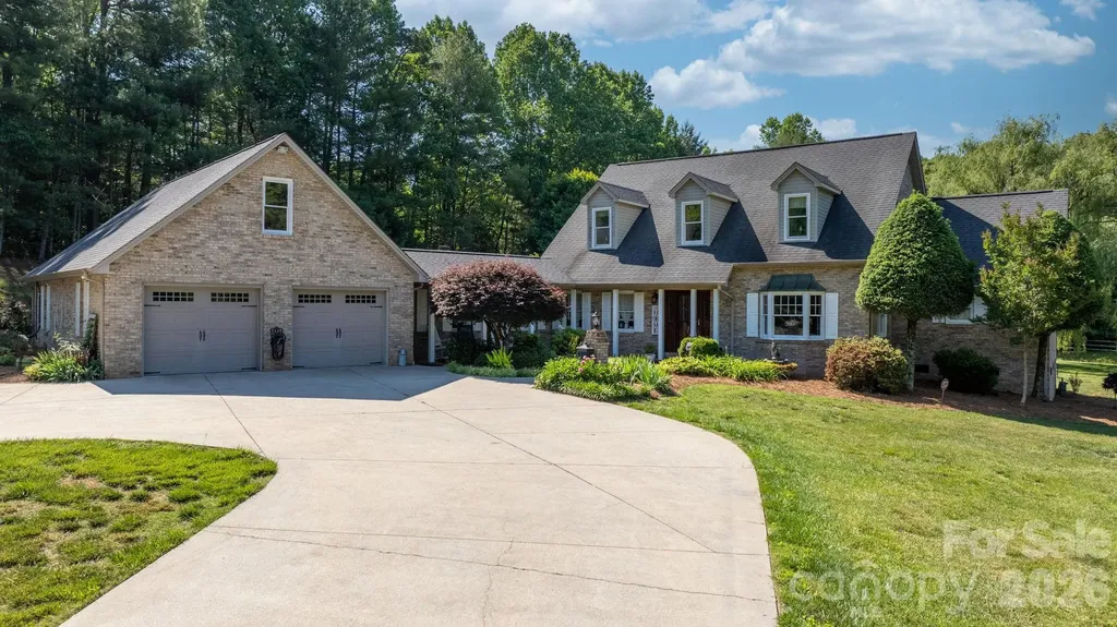 401 Redwood Court Lenoir NC 28645