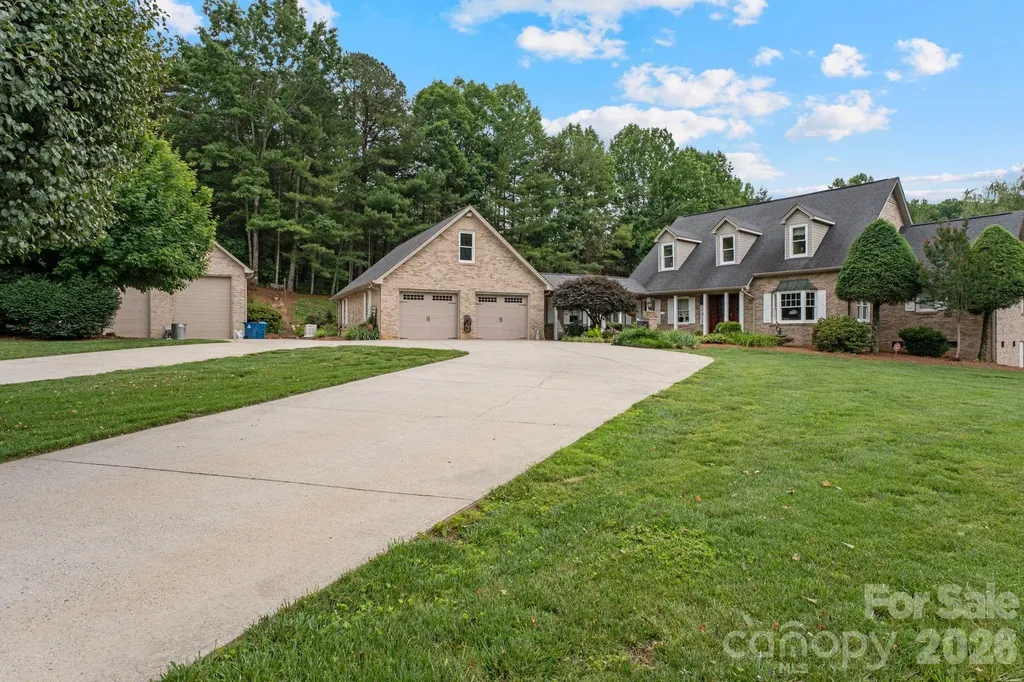 401 Redwood Court Lenoir NC 28645