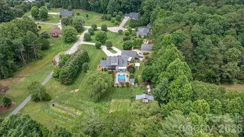 401 Redwood Court Lenoir NC 28645