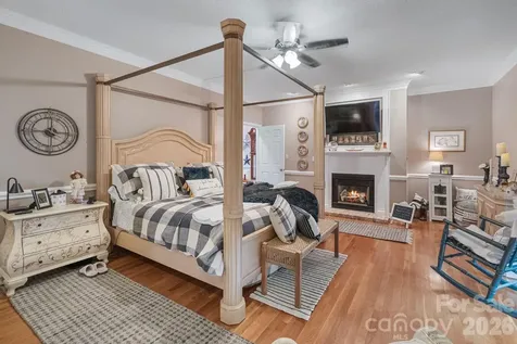 401 Redwood Court Lenoir NC 28645
