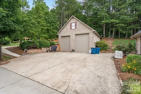 401 Redwood Court Lenoir NC 28645