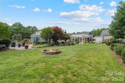 401 Redwood Court Lenoir NC 28645