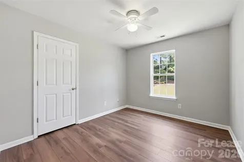 2872 Oasis Lane Charlotte NC 28214