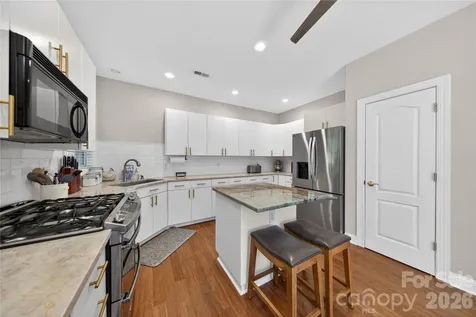 9024 Bonnie Briar Circle Charlotte NC 28277