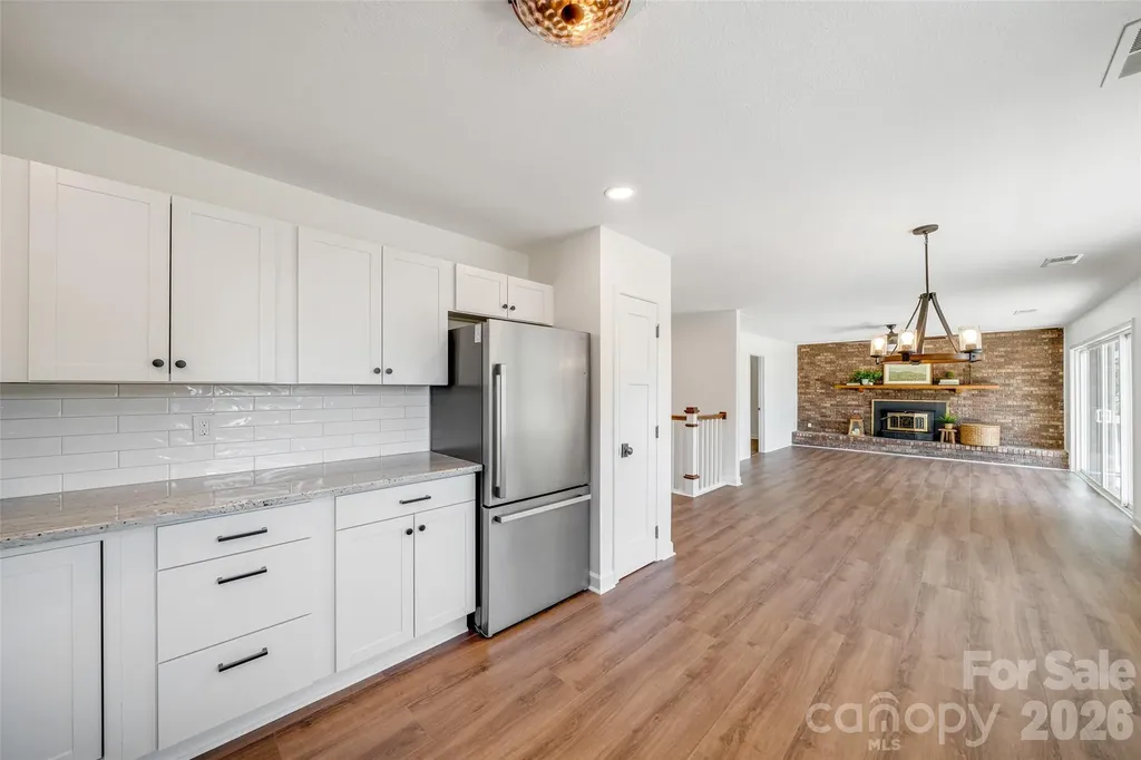 69 Milburn Lane Hendersonville NC 28792