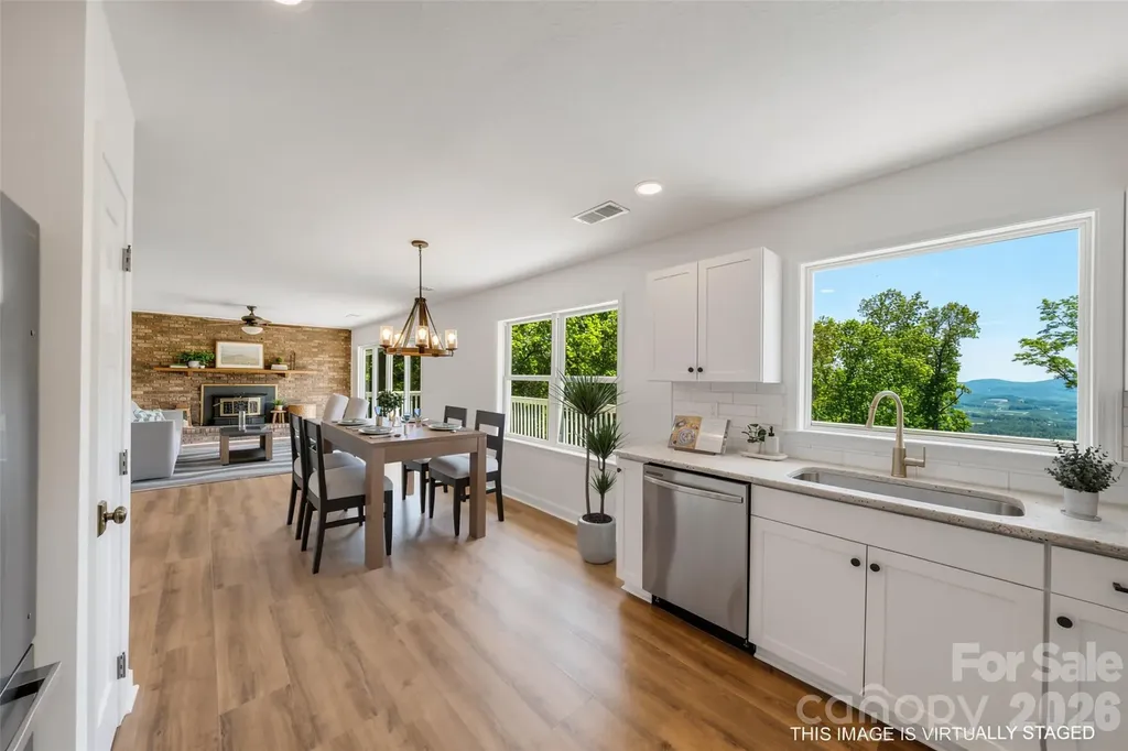 69 Milburn Lane Hendersonville NC 28792