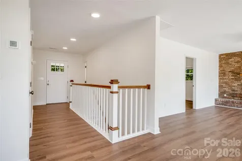 69 Milburn Lane Hendersonville NC 28792