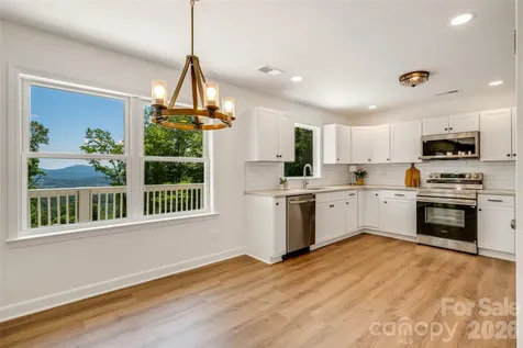 69 Milburn Lane Hendersonville NC 28792