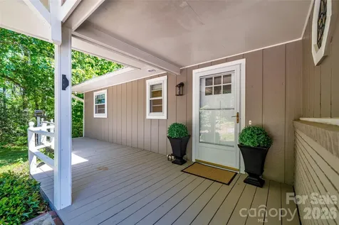 69 Milburn Lane Hendersonville NC 28792