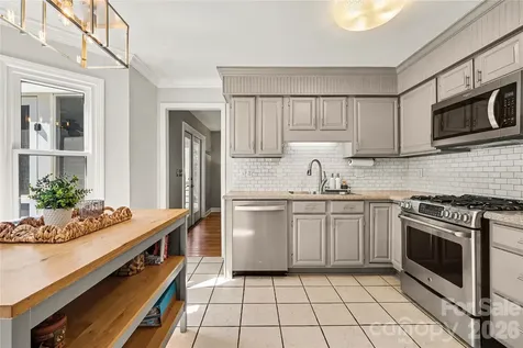 10428 South Hall Drive Charlotte NC 28270