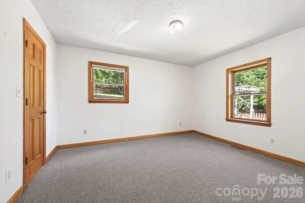 5 Johns Street Asheville NC 28806