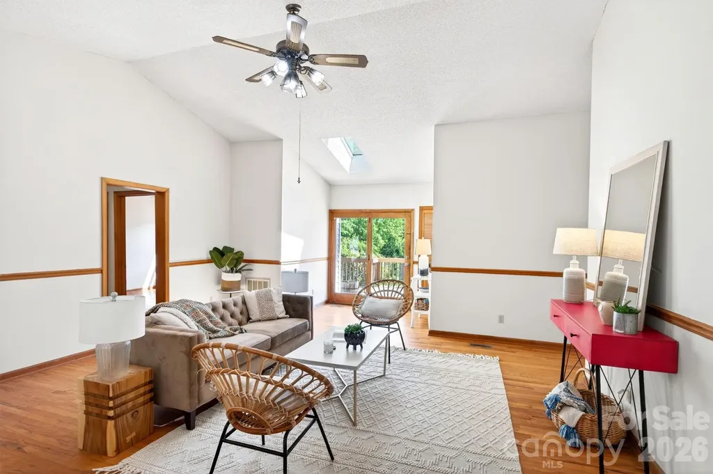 5 Johns Street Asheville NC 28806