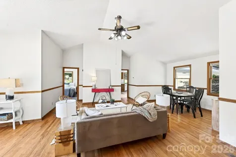 5 Johns Street Asheville NC 28806