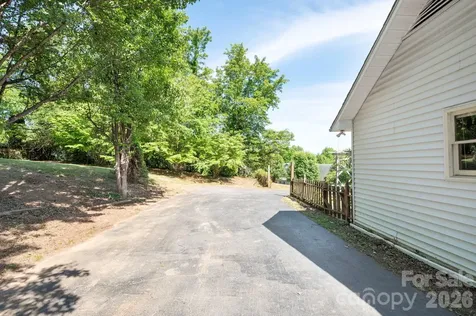 5 Johns Street Asheville NC 28806