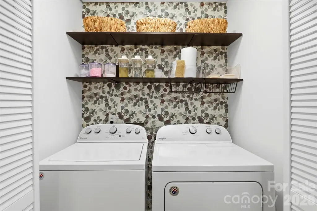 3703 Winding Creek Lane Charlotte NC 28226