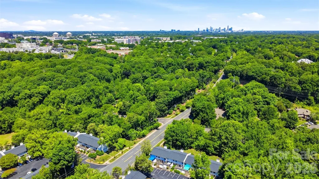 3703 Winding Creek Lane Charlotte NC 28226