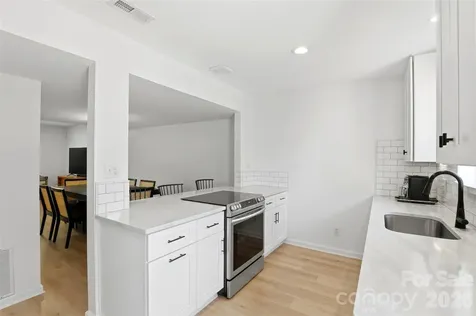 3703 Winding Creek Lane Charlotte NC 28226