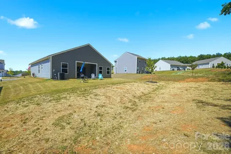 124 N Sina Street Troutman NC 28166