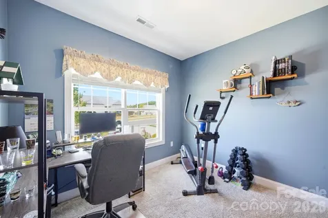 124 N Sina Street Troutman NC 28166
