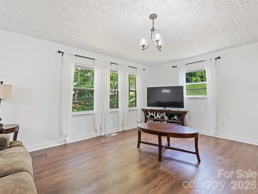 182 Fairway Hills Drive Waynesville NC 28786