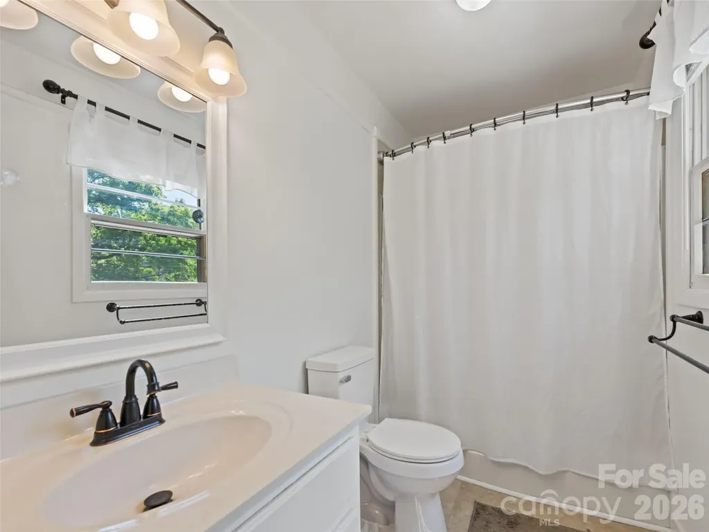 182 Fairway Hills Drive Waynesville NC 28786