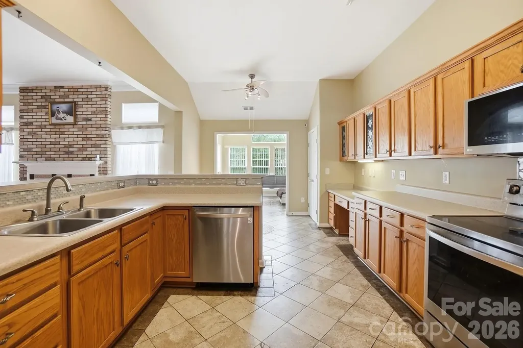 12610 Skymaster Court Charlotte NC 28278