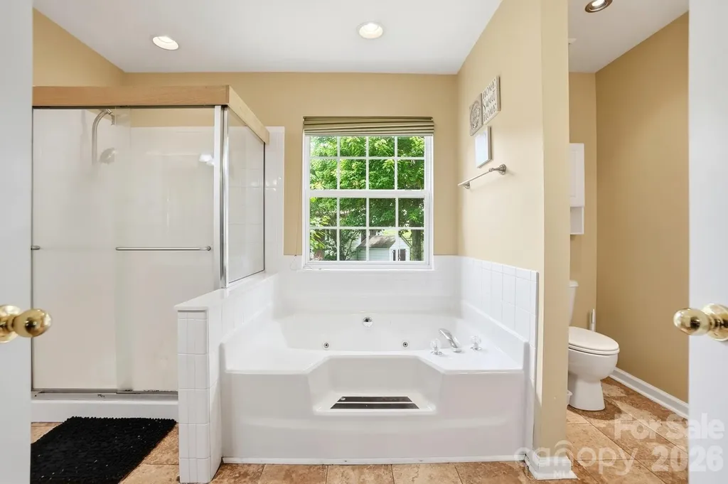 12610 Skymaster Court Charlotte NC 28278