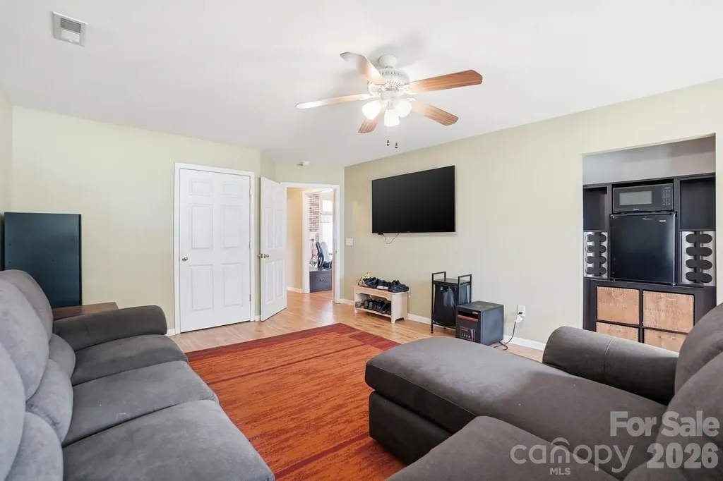 12610 Skymaster Court Charlotte NC 28278