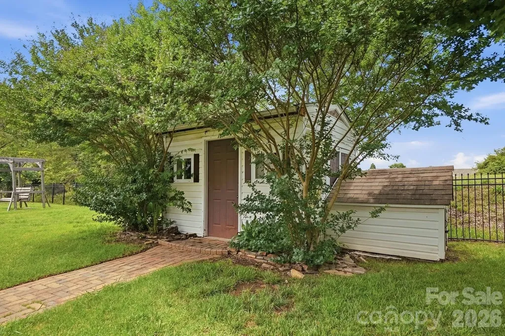 12610 Skymaster Court Charlotte NC 28278