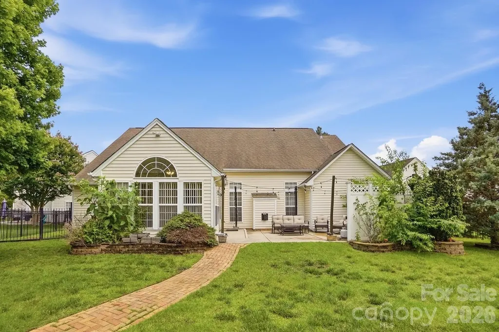 12610 Skymaster Court Charlotte NC 28278