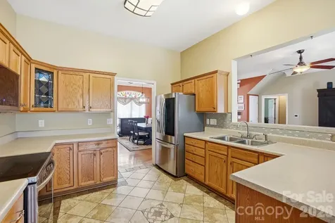 12610 Skymaster Court Charlotte NC 28278