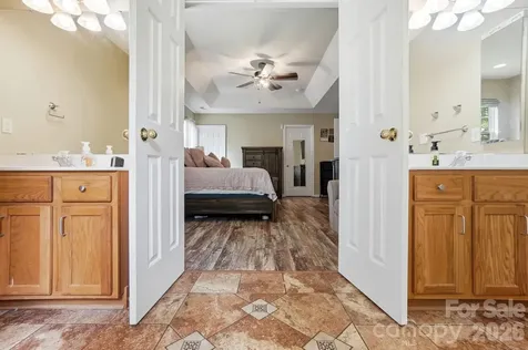 12610 Skymaster Court Charlotte NC 28278