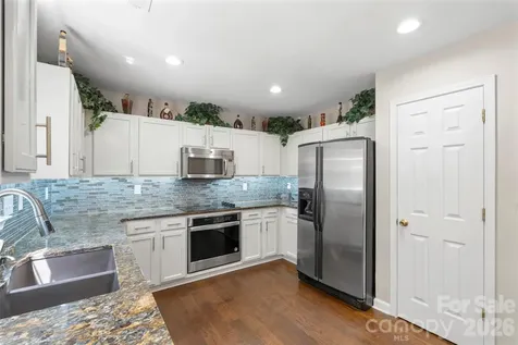 7923 Shiny Meadow Lane Charlotte NC 28215