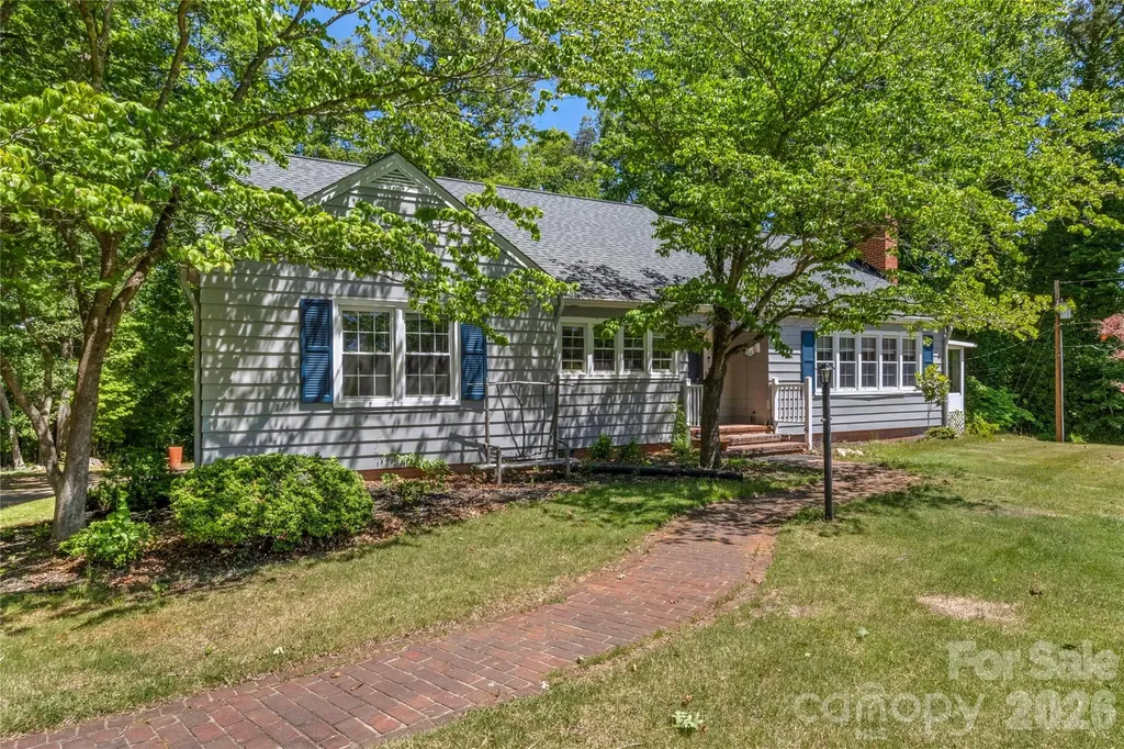 951 Dodson Mill Road Pilot Mountain NC 27041