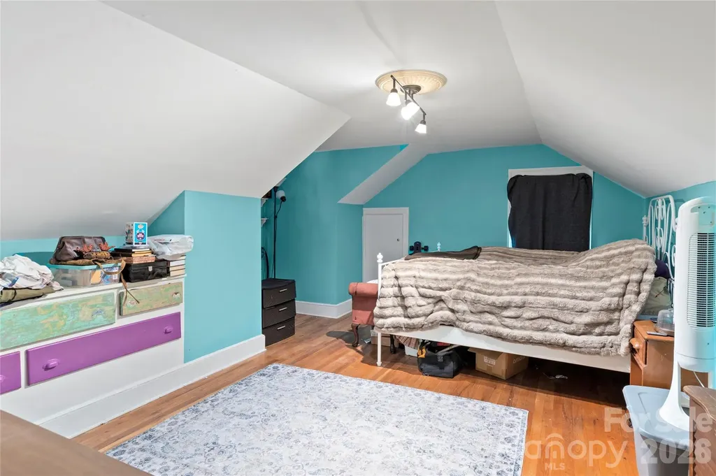 951 Dodson Mill Road Pilot Mountain NC 27041