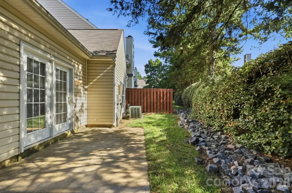 6068 Bobcat Place Charlotte NC 28269