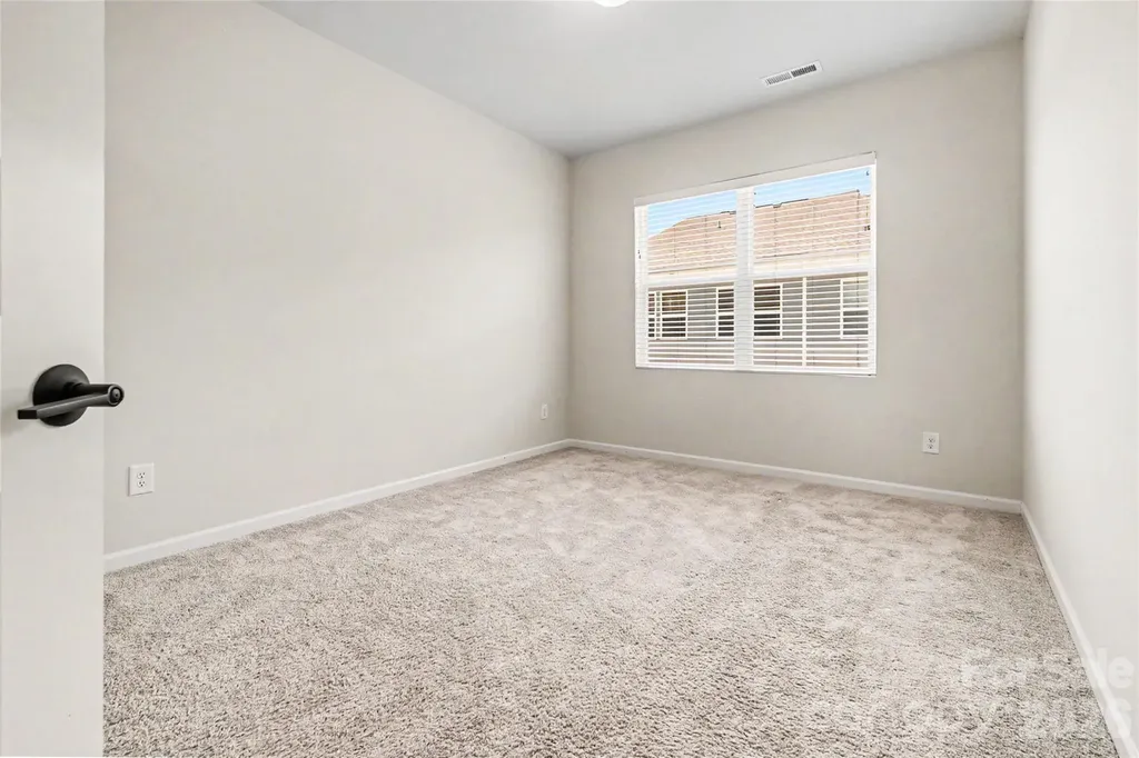 908 Kinsey Alley Charlotte NC 28217
